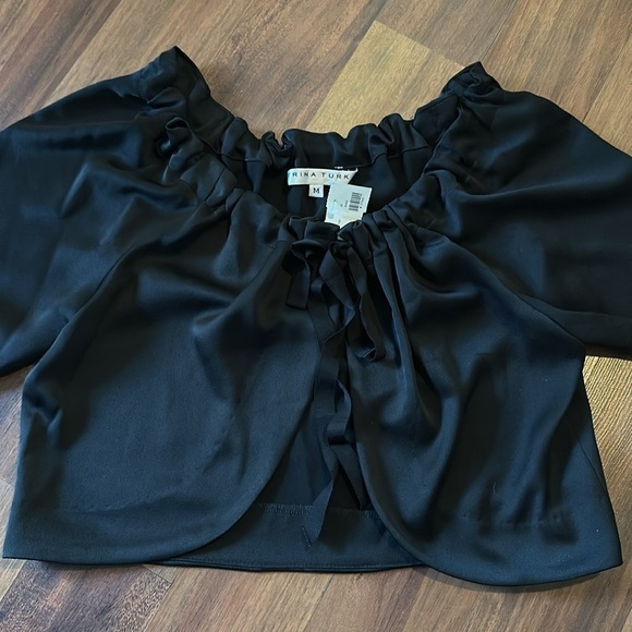 NWT Trina Turk Dance Top, Open, Off the Shoulder, Black Tie Front Size Medium - Picture 2 of 10